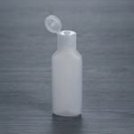Frasco LDPE color natural base ovalada con tapa natural 60 cc